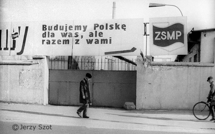 Kolejka po jabcoka net1000